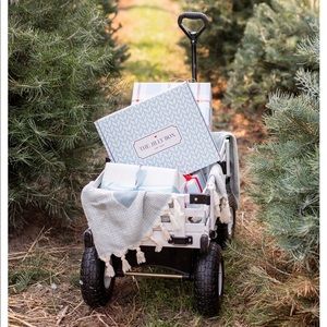 Jillian Harris blanket from the winter Jilly box